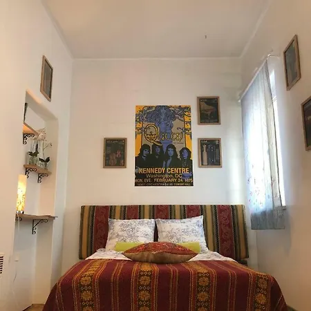 بيت شباب Telegraf Backpackers *